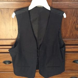 Men’s Charcoal Gray Vest